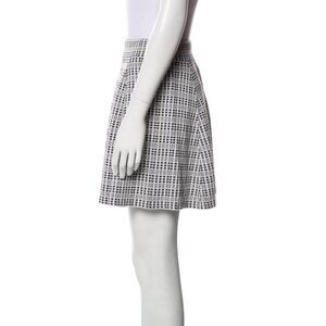 Theory size Small skater dressy skirt fit & flare & flirty! Excellent condition